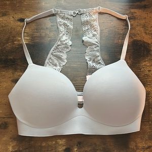 Incredible by Victoria’s Secret padded no-wire bra